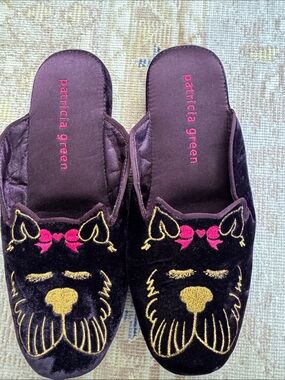 Patricia Green Velvet Slippers Size 7